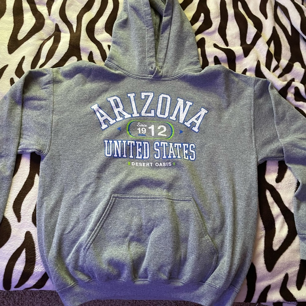 Men’s medium cool Arizona hoodie sweatshirt